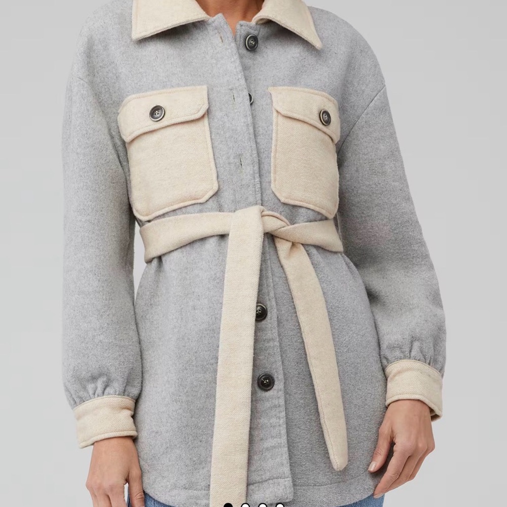 Line & Dot Two-Tone Utility Jacket - Picture 2 of 3